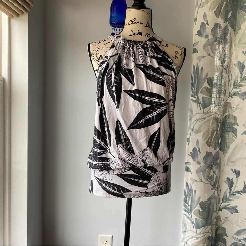 y2k express hibiscus print dress - white and black - sz small